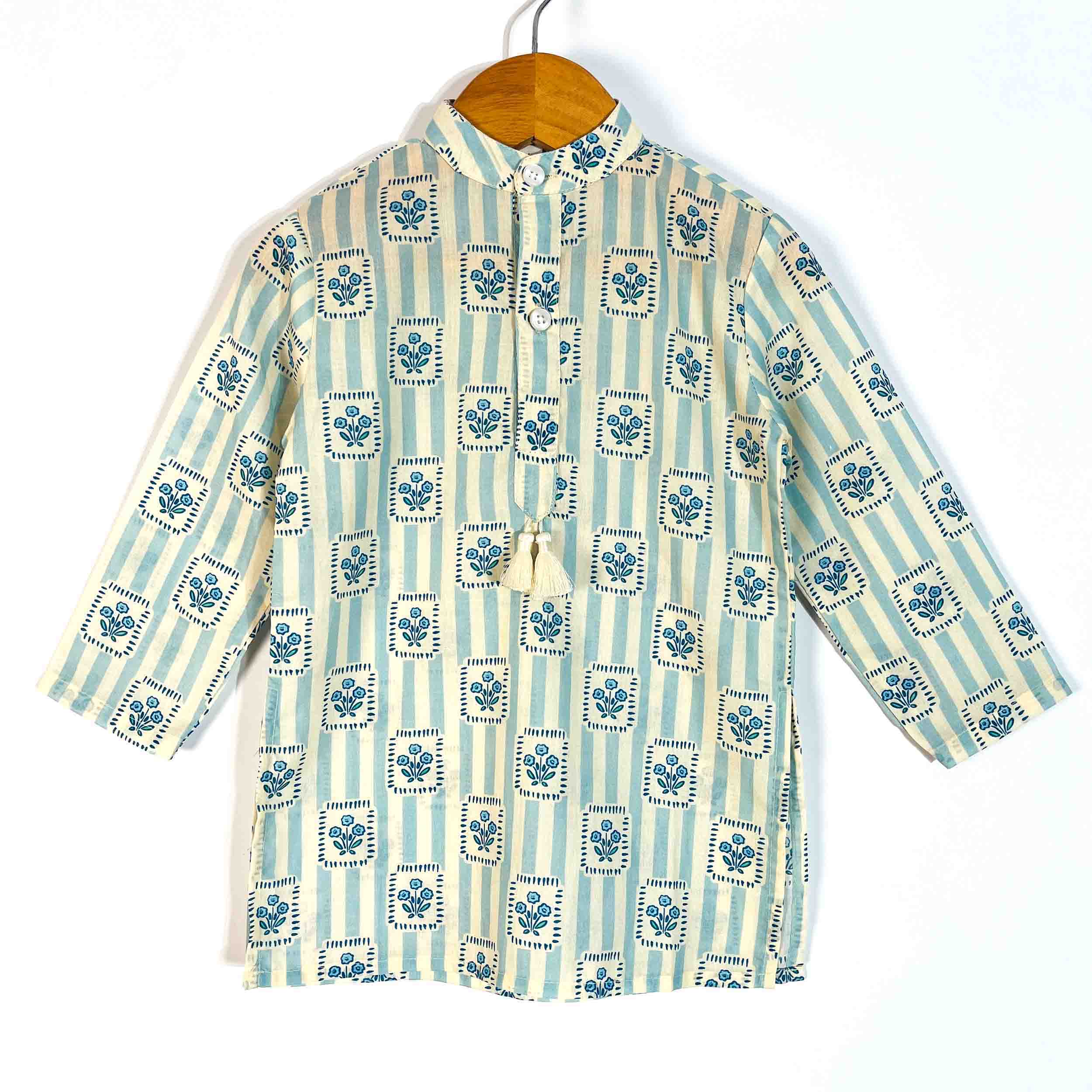 Front view of kids blue printed cotton kurta with full sleeves and mandarin collar