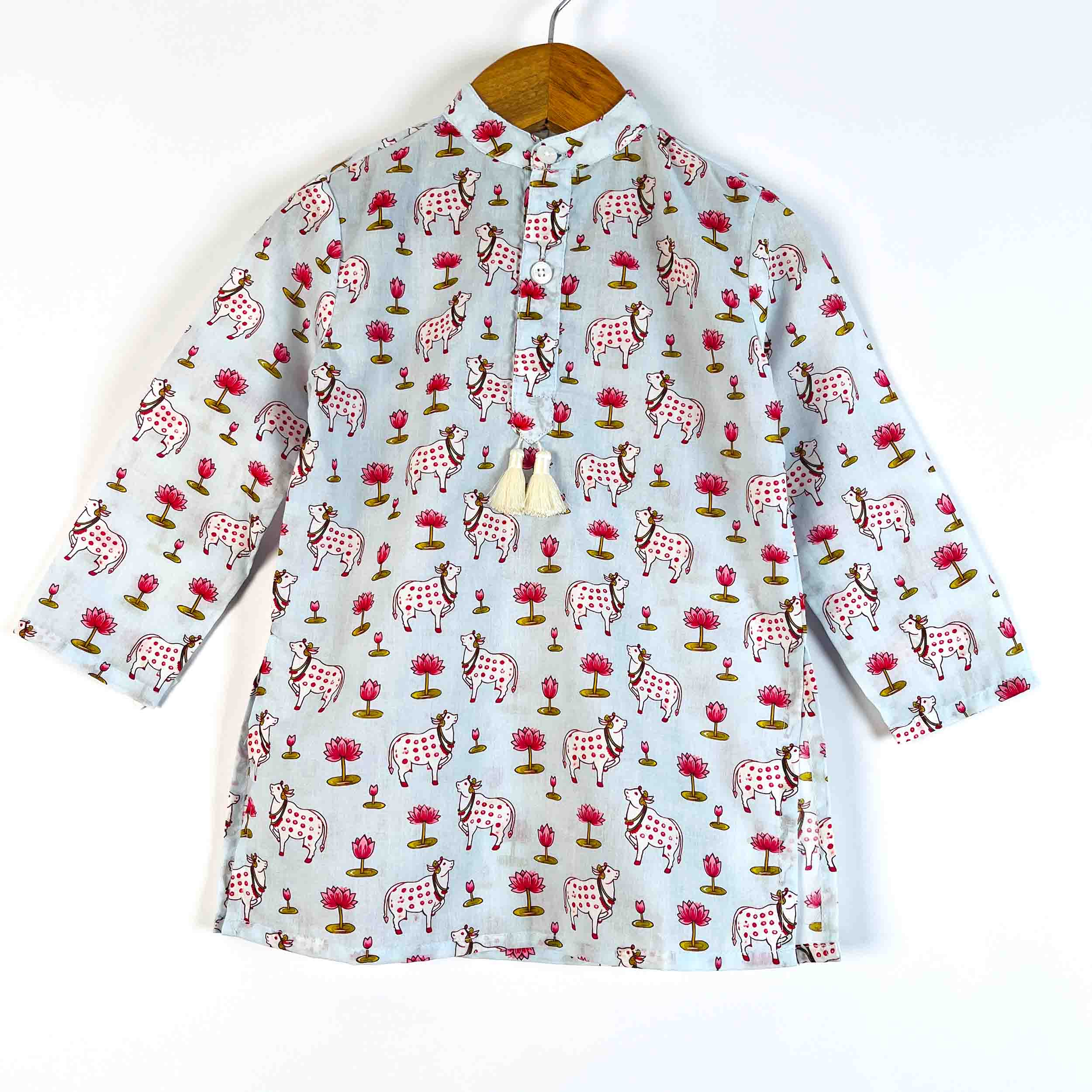 Front view of boys Blue Pichwai printed cotton kurta with full sleeves and mandarin collar