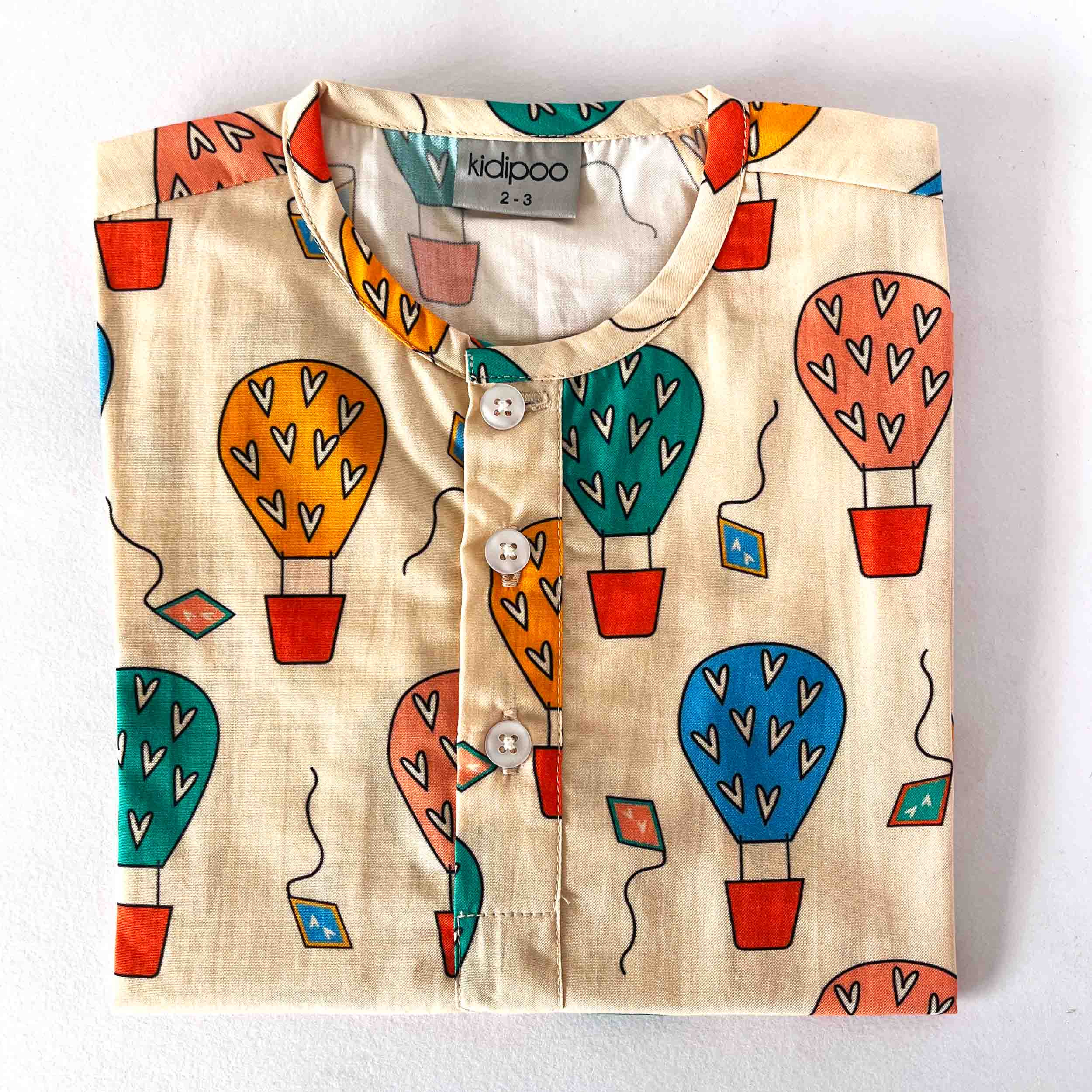 Kids cotton night shirt with colorful balloons print and round neck long sleeve design