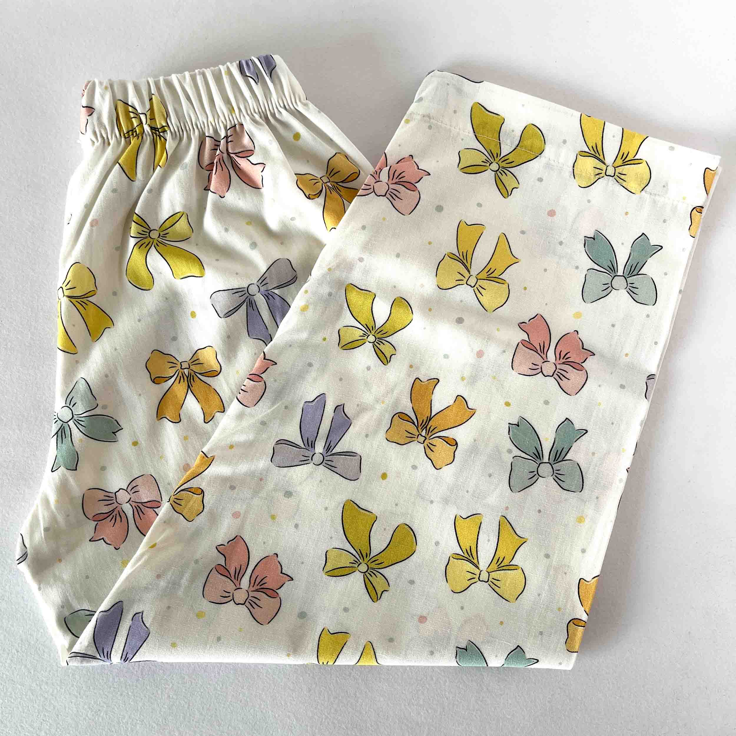 Kids cotton pajama with bows print and comfortable elastic waistband